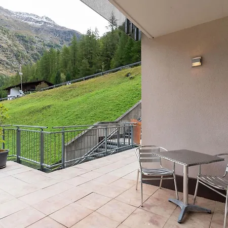 Апартаменты International House Mit Terrasse Zw 4