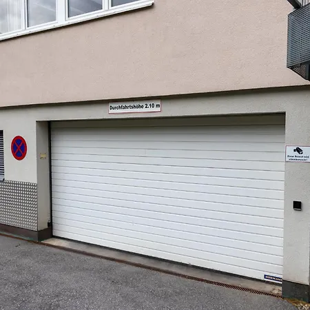 International House Mit Terrasse Zw 4 アパート *