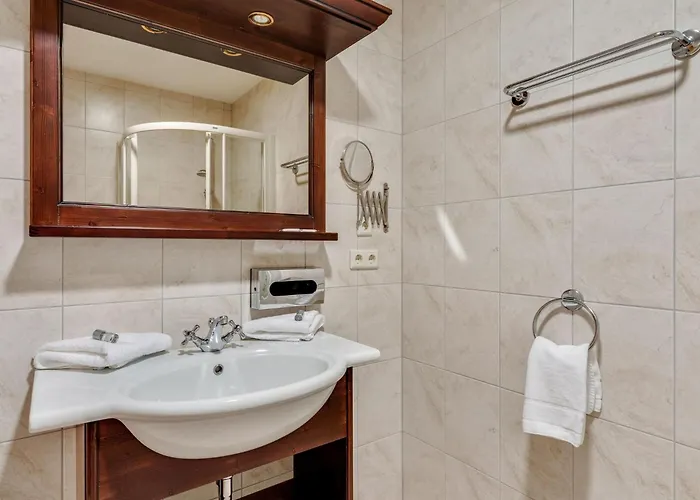 International House Mit Terrasse Zw 4 Apartament *