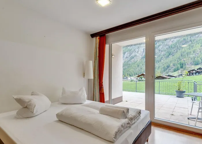 Daire International House Mit Terrasse Zw 4 *